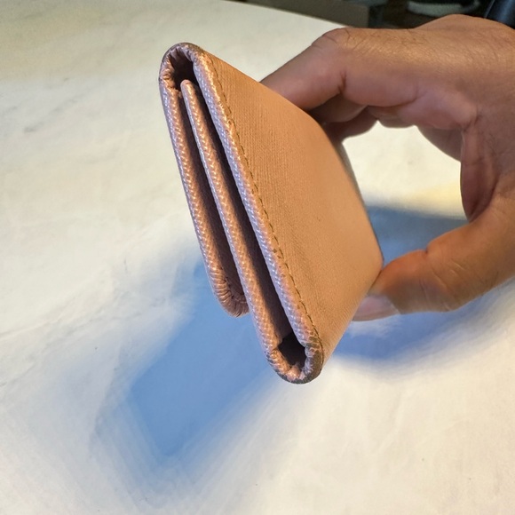 Authentic Preowned Prada Saffiano Bow key Holder - Picture 4 of 8